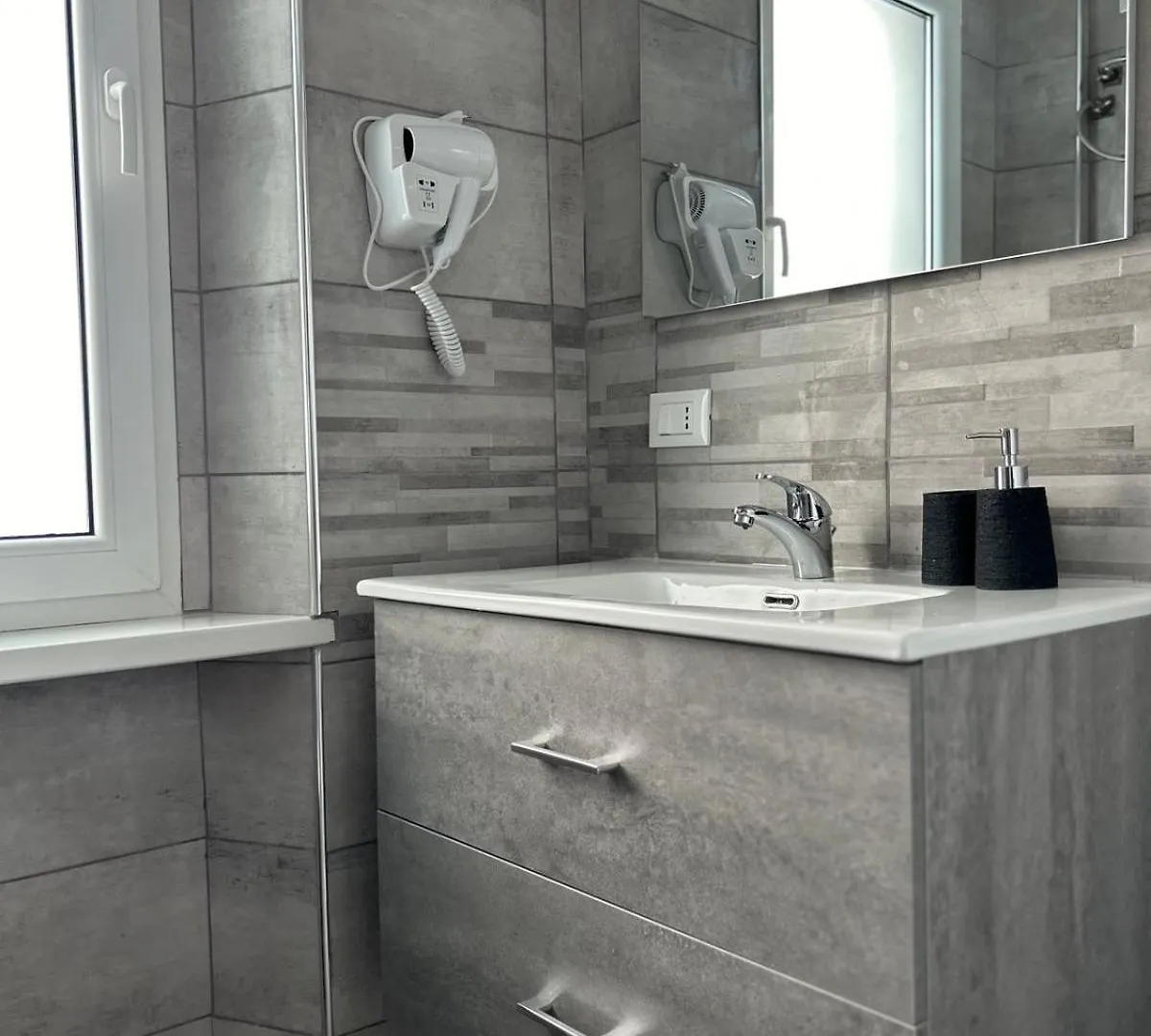 Timco Apartment With Balcony And Air-Conditioner Torno